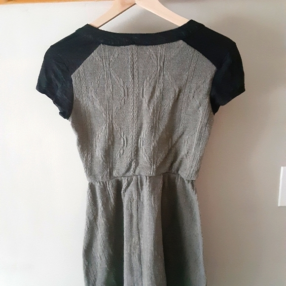 Dress - Picture 3 of 6